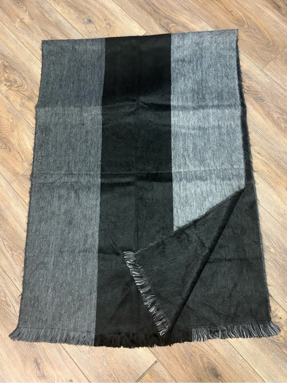 Shupaca Handmade in Ecuador Alpaca Blend Throw Blanket 27x80 Soft Cozy Fringe